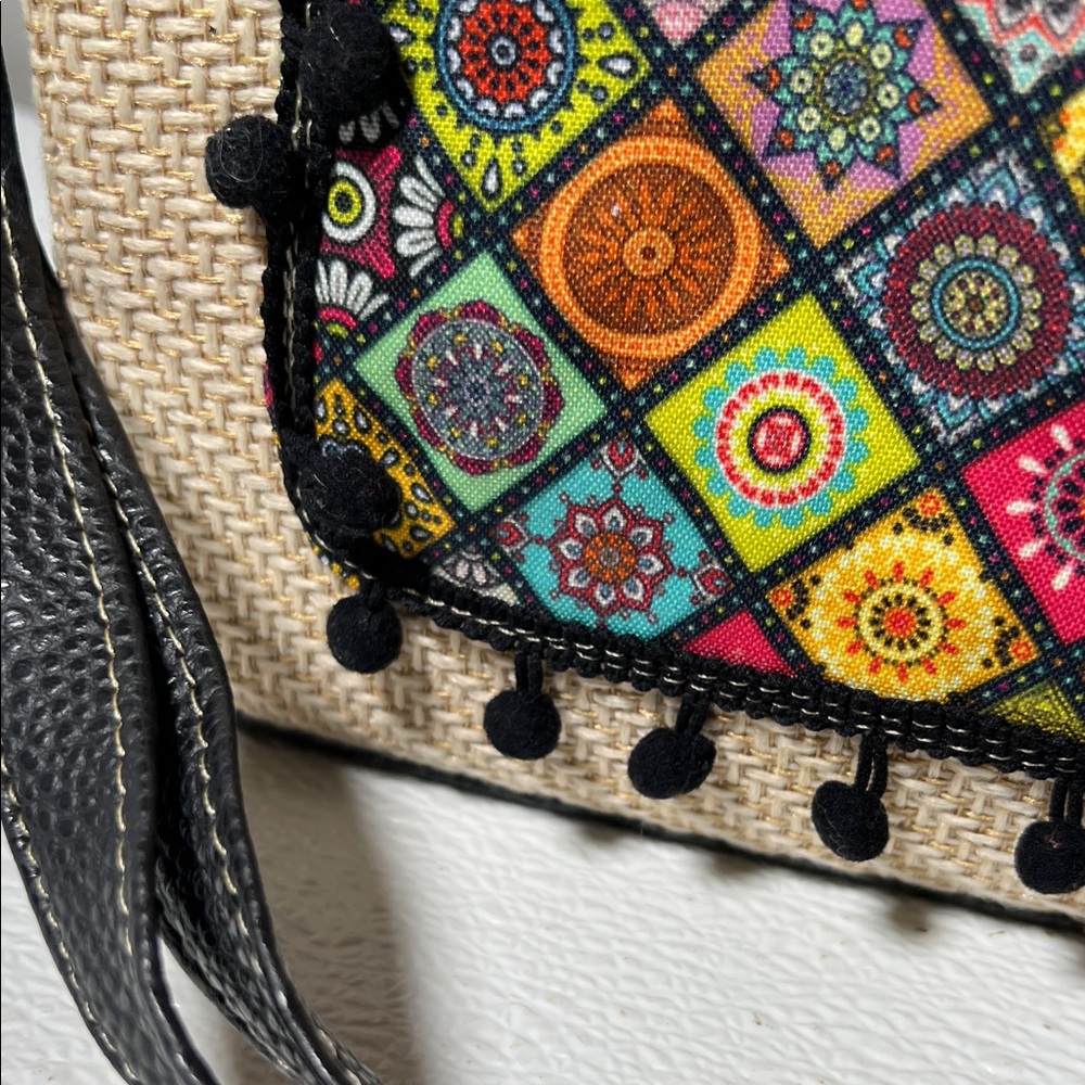 Multicolor Weaved Patterned Tote Bag with Black Accents New no tags - Picture 3 of 8